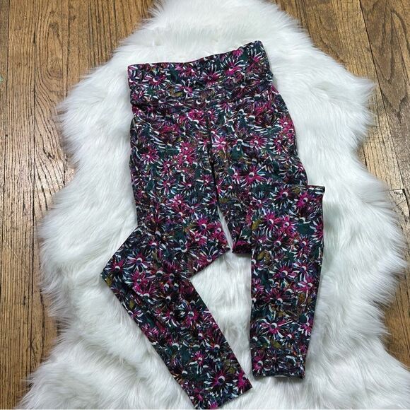 lululemon athletica Pink and Green Leggings Vibrant Floral Design - Picture 5 of 6